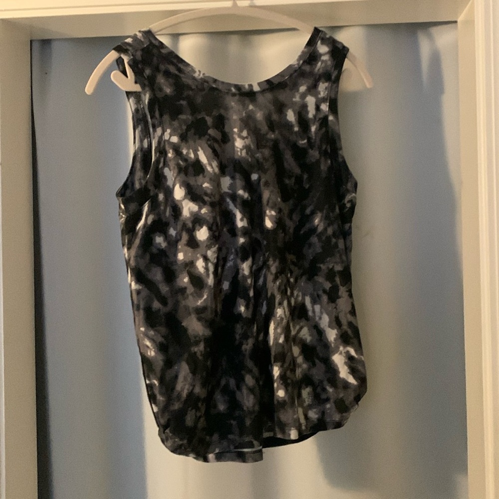 Old navy active black and white small tank